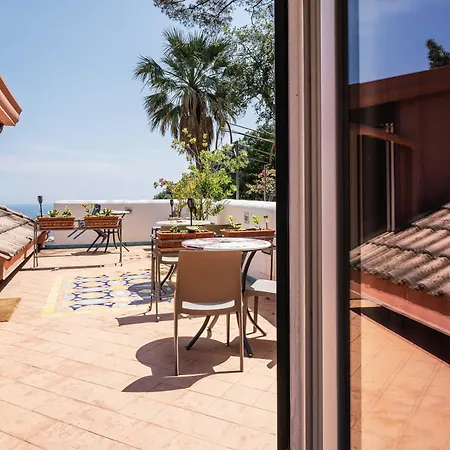 Annalara Charme And Relax Guest house 2*